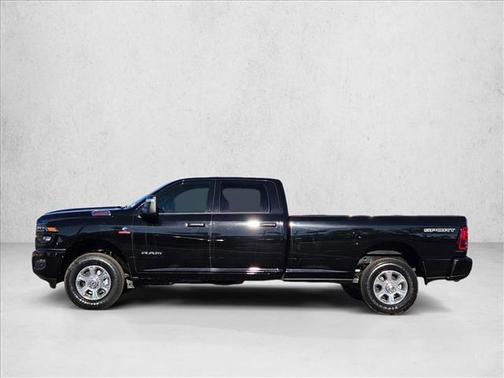 2025 RAM 3500 Big Horn Crew Cab 4x4 8' Box