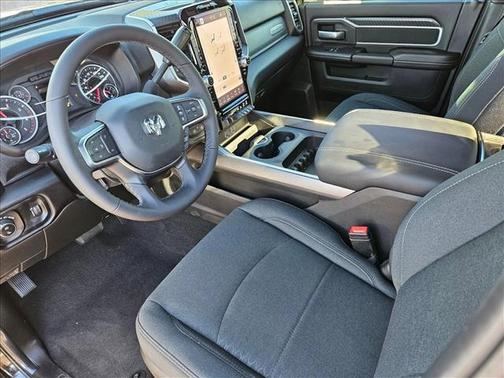 2025 RAM 3500 Big Horn Crew Cab 4x4 8' Box