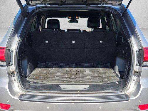 Billet Silver Metallic Clearcoat 2021 Jeep Grand Cherokee Laredo
