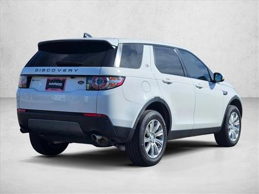 Fuji White 2018 Land Rover Discovery Sport SE
