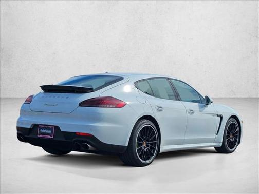 2014 Porsche Panamera 4