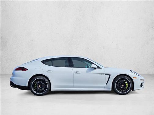2014 Porsche Panamera 4
