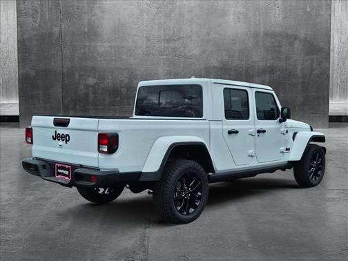 2025 Jeep Gladiator Nighthawk