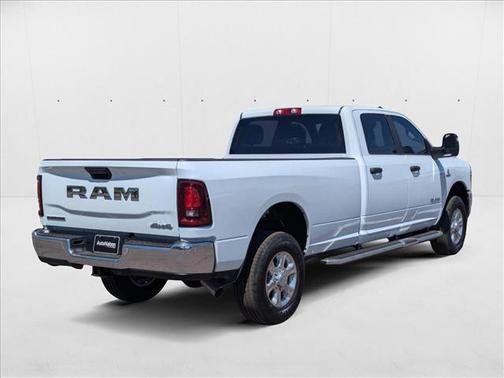 2025 RAM 2500 Big Horn Crew Cab 4x4 8' Box