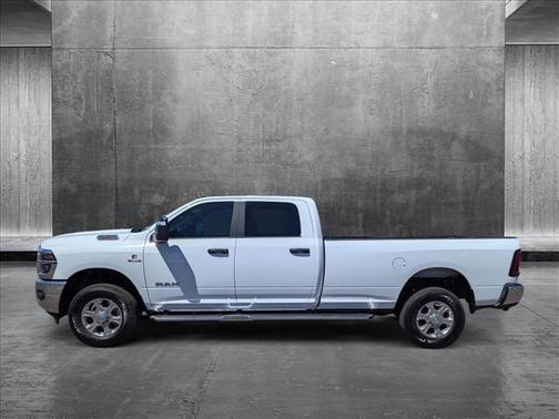 2025 RAM 2500 Big Horn Crew Cab 4x4 8' Box