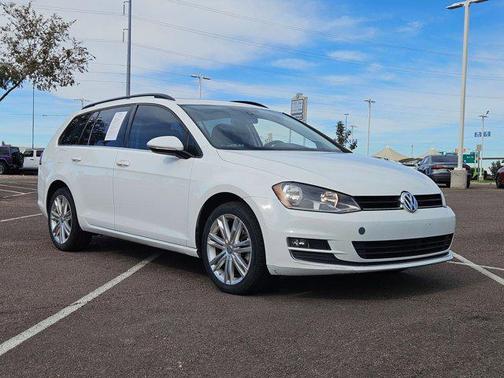 2015 Volkswagen Golf SportWagen TDI SE 4-Door