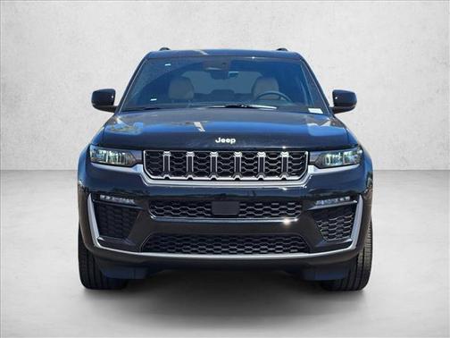 Diamond Black Crystal Pearlcoat 2026 Jeep Grand Cherokee Limited