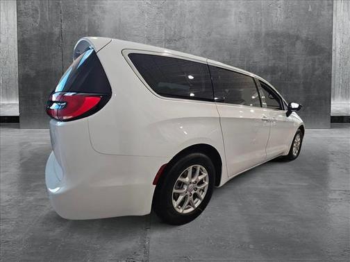 2025 Chrysler Pacifica L