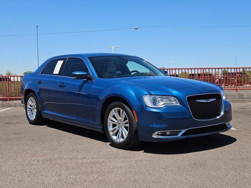 2021 Chrysler 300 Touring