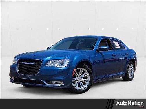 2021 Chrysler 300 Touring