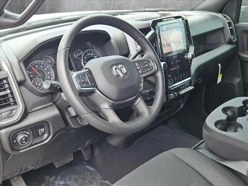 2025 RAM 2500 Tradesman Crew Cab 4x4 6'4' Box
