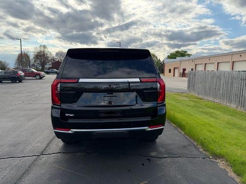 Onyx Black 2026 GMC Yukon 4WD Elevation