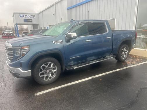 2024 GMC Sierra 1500 SLT