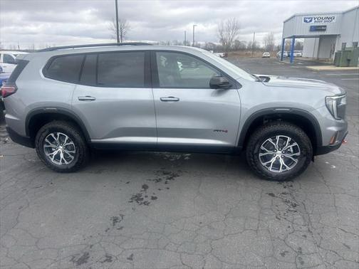 2025 GMC Acadia AWD AT4