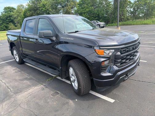 Dark Ash Metallic 2022 Chevrolet Silverado 1500 Custom