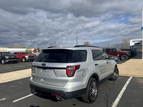 2016 Ford Explorer Sport