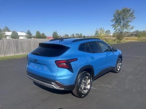 2025 Chevrolet Trax LT