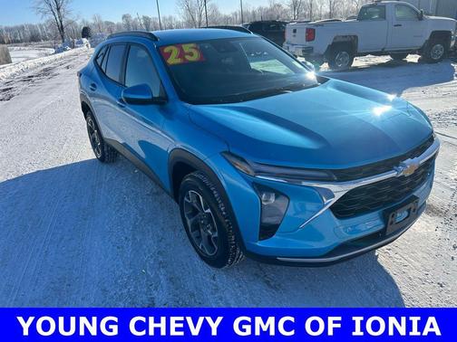 2025 Chevrolet Trax LT