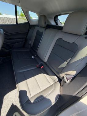 White Sands 2026 Chevrolet Trax FWD ACTIV