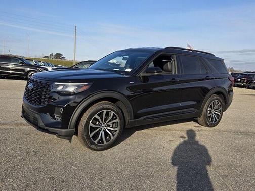 Agate Black Metallic 2026 Ford Explorer ST-Line