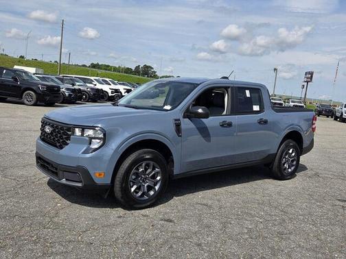 Azure Gray Metallic Tri-Coat 2026 Ford Maverick XLT