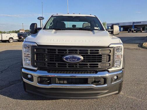 Oxford White 2026 Ford F-450 XL