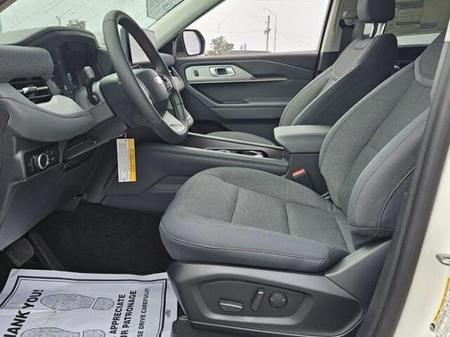 Star White Metallic Tri-Coat 2026 Ford Explorer Active
