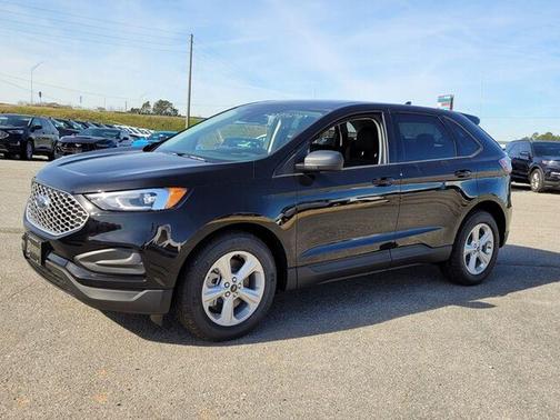 Agate Black Metallic 2024 Ford Edge SE