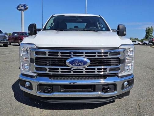 Oxford White 2026 Ford F-350 XLT