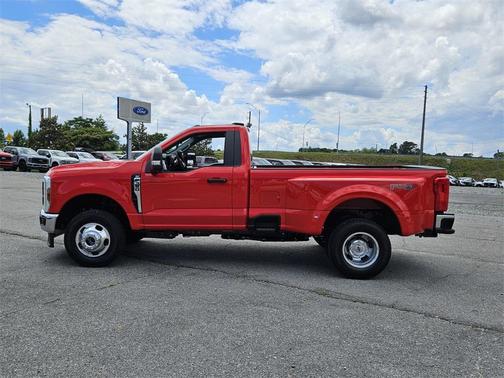2025 Ford F-350 XLT