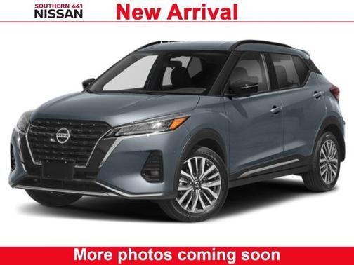 2021 Nissan Kicks SR