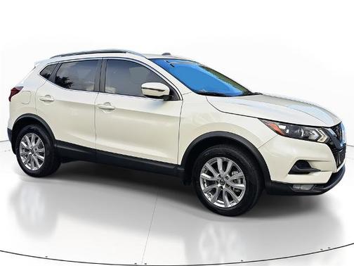 2021 Nissan Rogue Sport SV