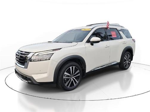2023 Nissan Pathfinder Platinum