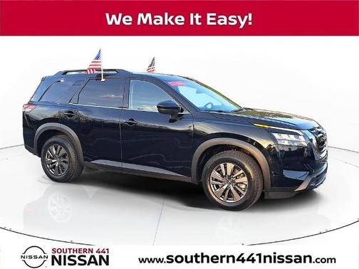 2024 Nissan Pathfinder SV