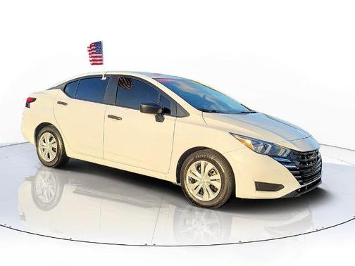 Cloud White 2023 Nissan Versa 1.6 S