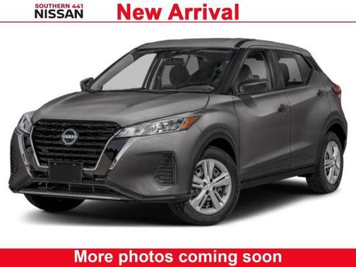 Gun Metallic 2025 Nissan Kicks S