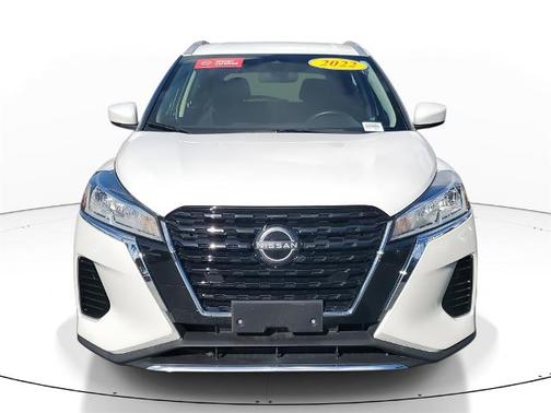 2022 Nissan Kicks SV