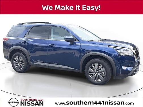 2024 Nissan Pathfinder SV