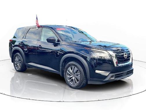 Black 2024 Nissan Pathfinder S