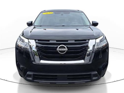 2022 Nissan Pathfinder S