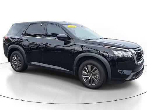 2022 Nissan Pathfinder S