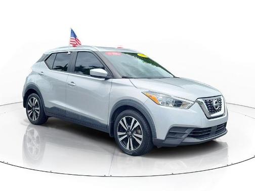 Brilliant Silver 2020 Nissan Kicks SV