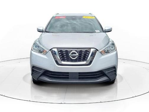 Brilliant Silver 2020 Nissan Kicks SV