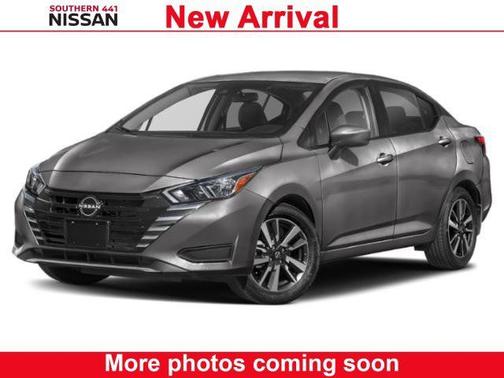 Gun Metallic 2024 Nissan Versa 1.6 SV