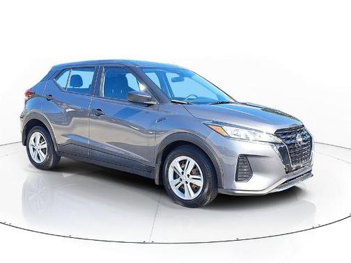 Gun Metallic 2023 Nissan Kicks S