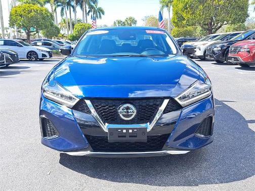 2022 Nissan Maxima SV