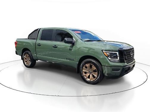 2024 Nissan Titan SV