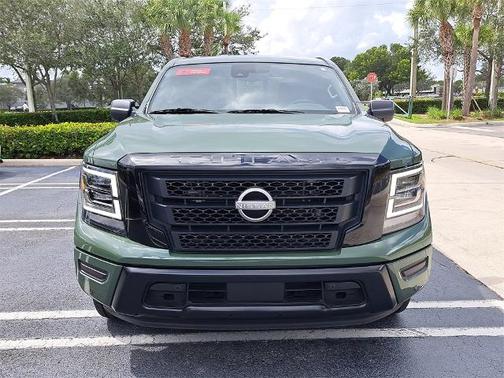 2024 Nissan Titan SV