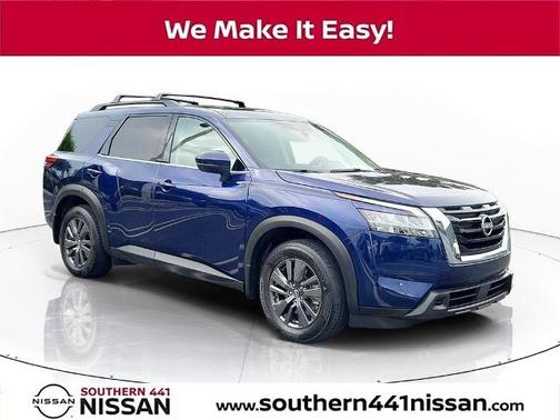 Deep Ocean Blue 2022 Nissan Pathfinder SV
