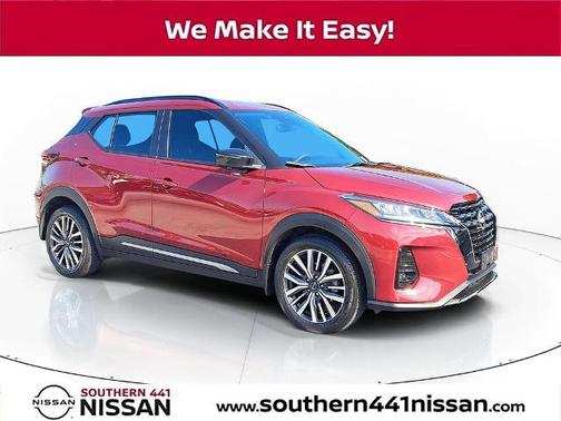 Scarlet Ember 2024 Nissan Kicks SR